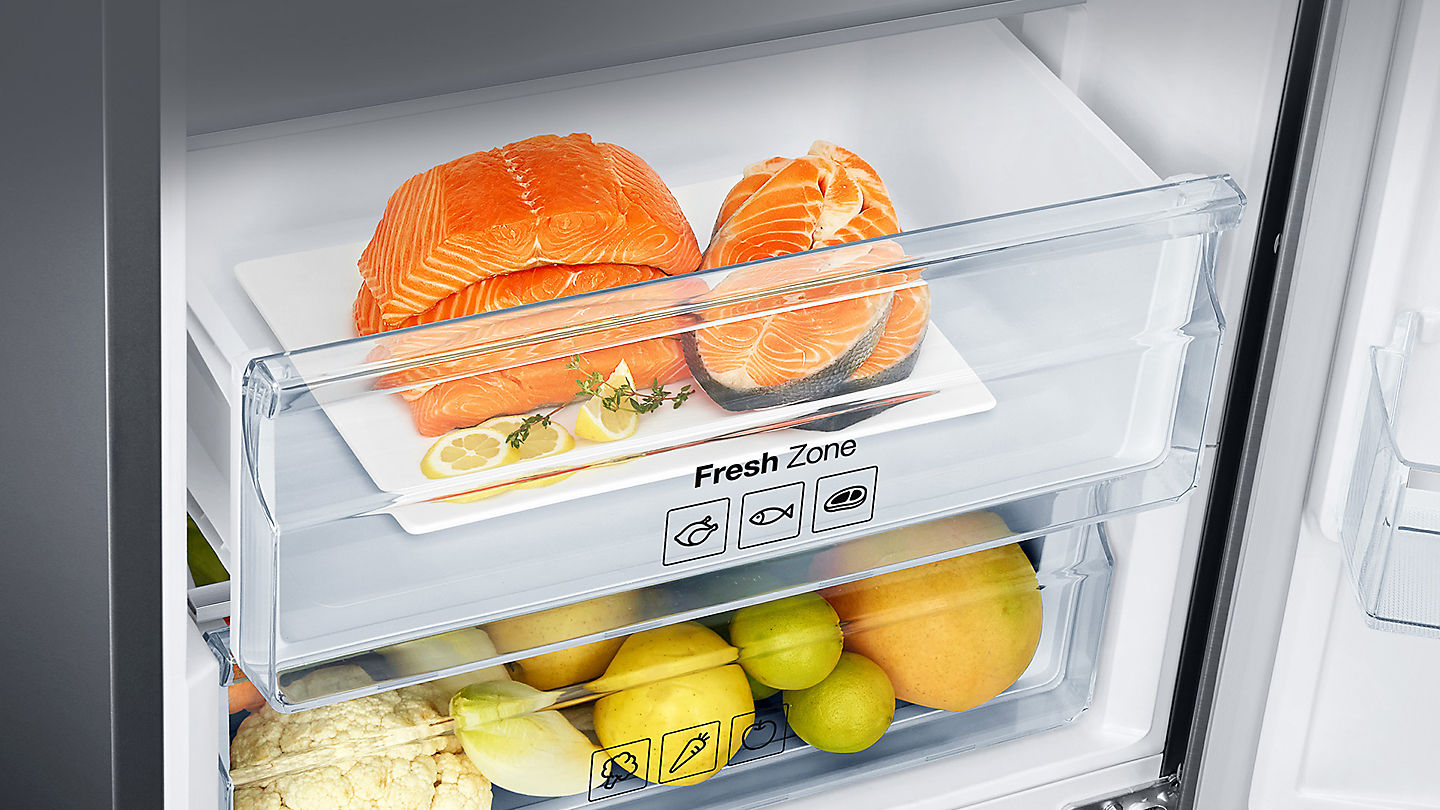 Frigorífico combi con compartimentos especiales